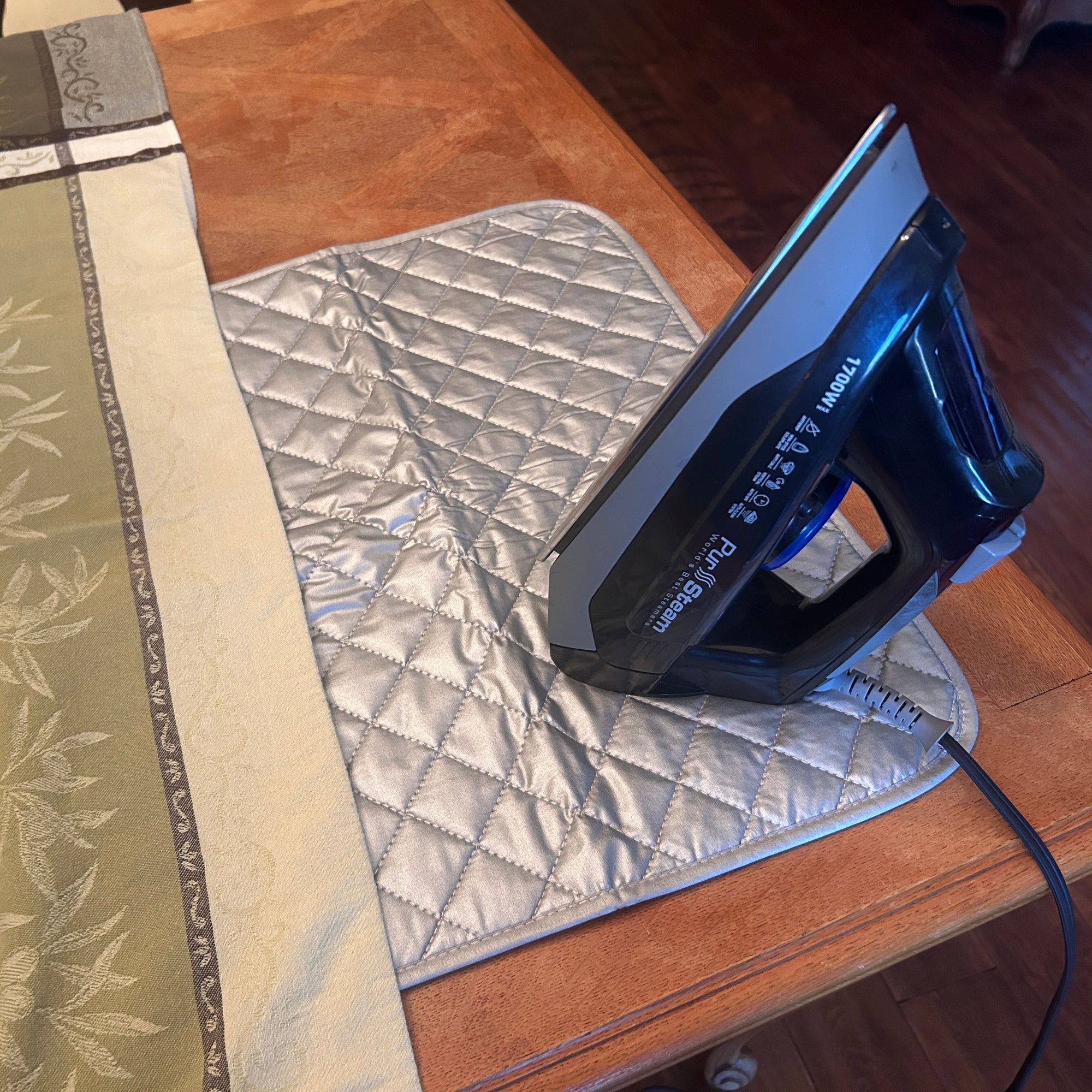 Portable Magnetic Ironing Mat
